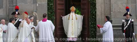 L'apertura della porta santa a Bolsena