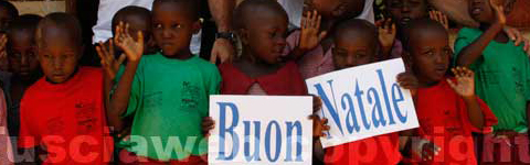 I piccoli studenti delle scuole Karibuni