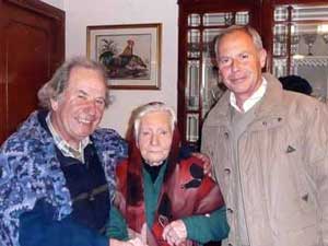 La centenaria Paola con don Franco e sindaco di Valentano