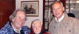 La centenaria Paola con don Franco e sindaco di Valentano