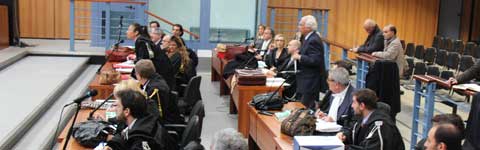 Aula traboccante per il processo Cev