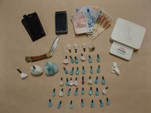 La droga sequestrata dai carabinieri di Ronciglione alla coppia