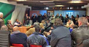 Alcune immagini dell'assemblea pubblica