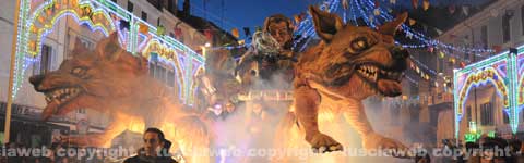Carnevale - La sfilata dei carri a Ronciglione
