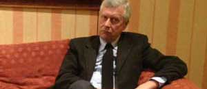 Leonardo Michelini durante la conferenza stampa di presentazione di "Oltre le Mura"