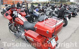 Il raduno delle Harley Davidson prima della partenza