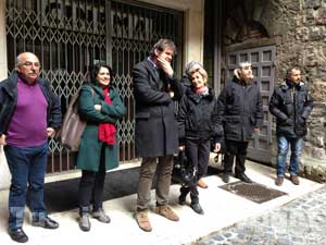 Filippo Rossi davanti al cinema Genio