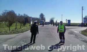 Le auto in coda a Vico Matrino