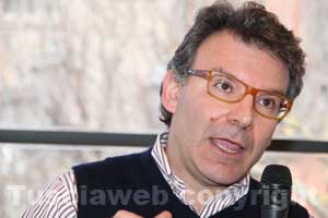 Il candidato alla primarie Francesco Serra