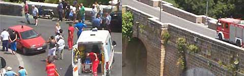I vigili del fuoco intervengono sul ponte Clementino