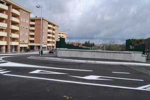 Il cavalcavia tra i quartieri Ellera e Santa Lucia