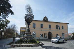 Bolsena----Monumento-al-Giubileo