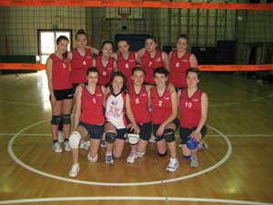 Le ragazze della squadra di pallavolo del Paolo Savi