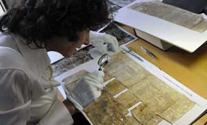 La bibbia in mostra a palazzo papale