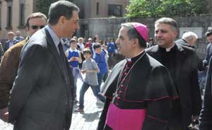 Il sindaco Marini con Angelo Becciu