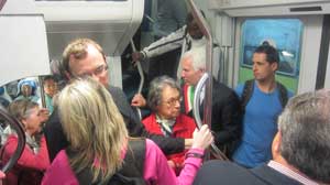 Il sindaco di Vetralla Aquilani sul treno Viterbo - Roma Ostiense