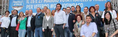 I candidati Fratelli d'Italia con Giorgia Meloni cantano l'inno di Mameli