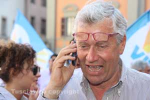 Leonardo Michelini festeggia a piazza del comune
