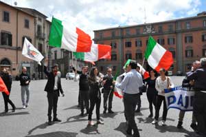 I giovani del Pdl in piazza per Giulio Marini