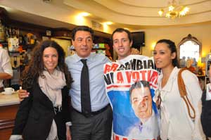 Giulio Marini con Antonella Sberna e i giovani del Pdl 