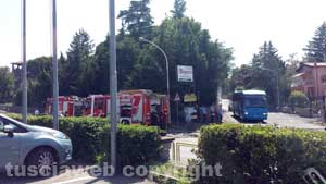 Il bus andato a fuoco sulla Cassia 