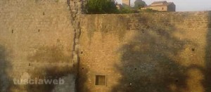 Una finestra sulle mura civiche
