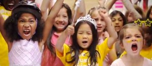 Un'immagine dello spot GoldieBlox