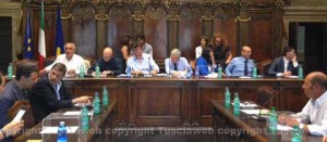 Una seduta del consiglio comunale