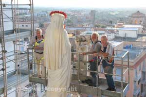 Macchina di Santa Rosa -  Con la patrona in vetta