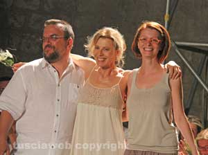 Paolo Manganiello,  Chiara Palumbo con Daniela Poggi