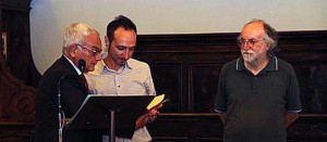 Il procuratore capo consegna al sindaco il manoscritto