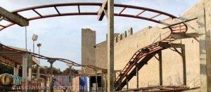 Giostre - Le montagne russe a pochi metri dalle mura cittadine