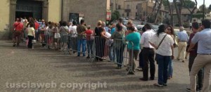 Santa Rosa-La fila per comprare i biglietti