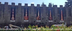 Gli stendardi di santa Rosa a piazzale Gramsci