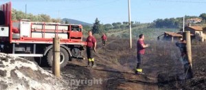 Incendio - I vigili del fuoco al lavoro