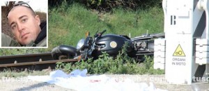 La moto dopo l'incidente e nel quadrato in alto Massimo Gorini