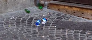 La sporcizia a via San Lorenzo