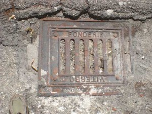 Tombini otturati in via San Biele
