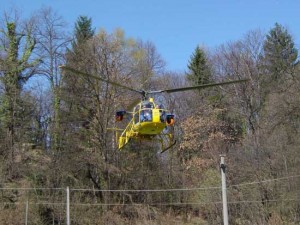 Il check up dell'elicottero Enel 