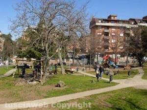 Il parco giochi di via Carlo Cattaneo
