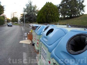 L'isola ecologica a via Monte Cervino, accanto al comando della Municipale