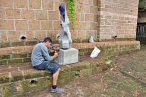Gli scultori al lavoro 