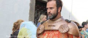 Un figurante del corteo storico