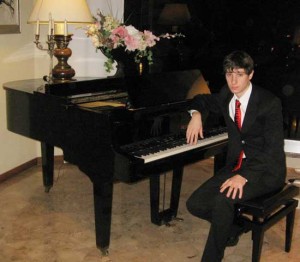 Il pianista ed organista Matteo Biscetti