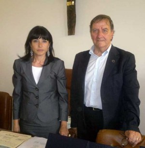 Il sindaco Lucia Catanesi e l'ideatore del premio Giacomo Carioti