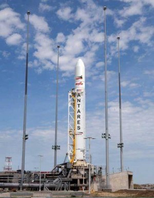 Lo shuttle Antares
