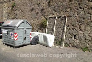 Discarica abusiva in via Oslavia