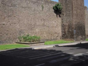 La cinta muraria da porta Romana a porta della Verità