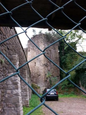 La torre in via del Pilastro