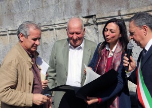 La cerimonia di inaugurazione delle fontane restaurate a Tuscania